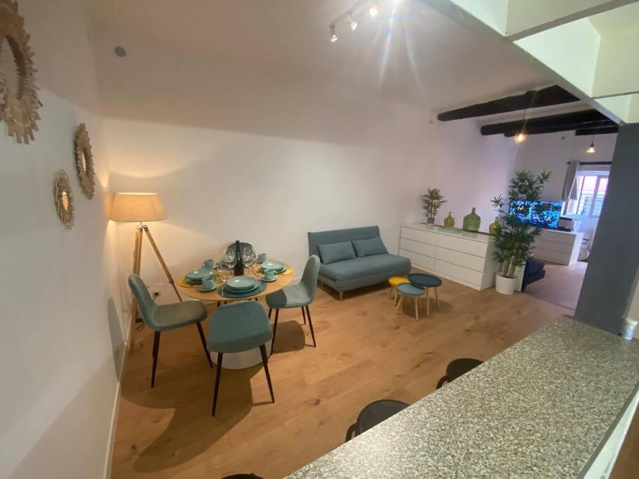 Loft - Centre Historique Apartment Вилафранк-сюр-Мер Екстериор снимка